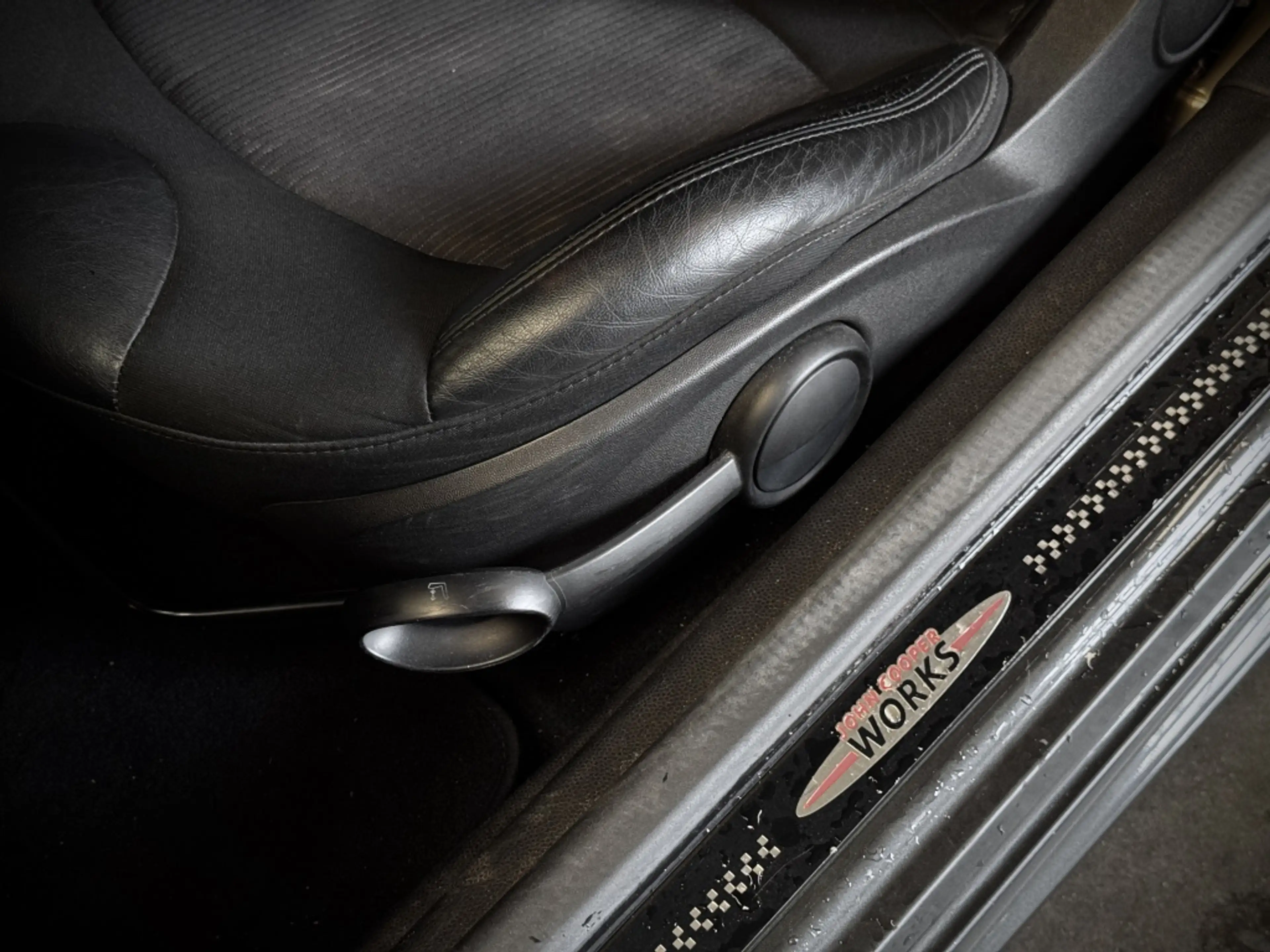 MINI Cooper S Coupe | Sport Button | 17 inch | Cruise Controle | Works — photo 39