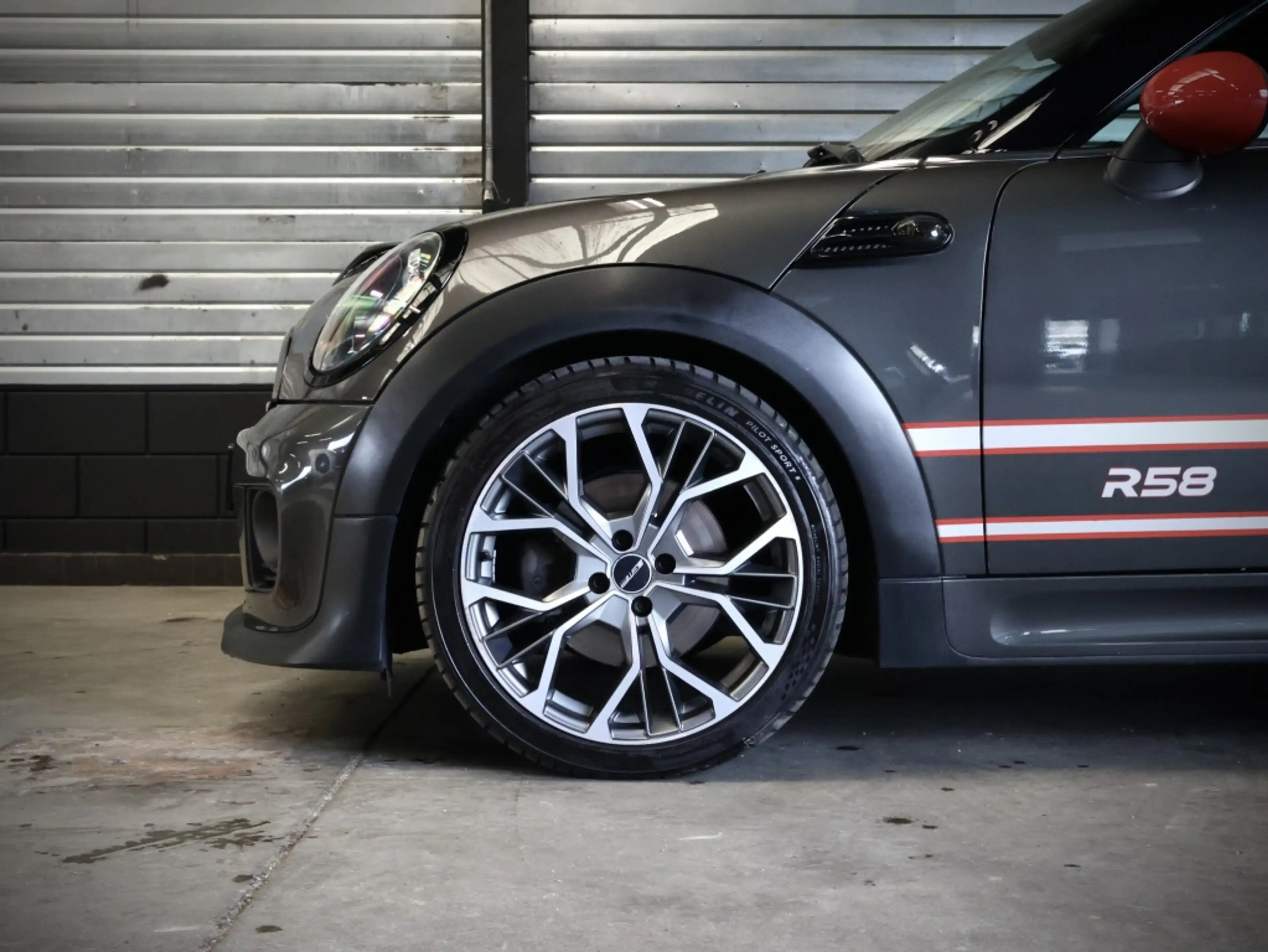 MINI Cooper S Coupe | Sport Button | 17 inch | Cruise Controle | Works — photo 6