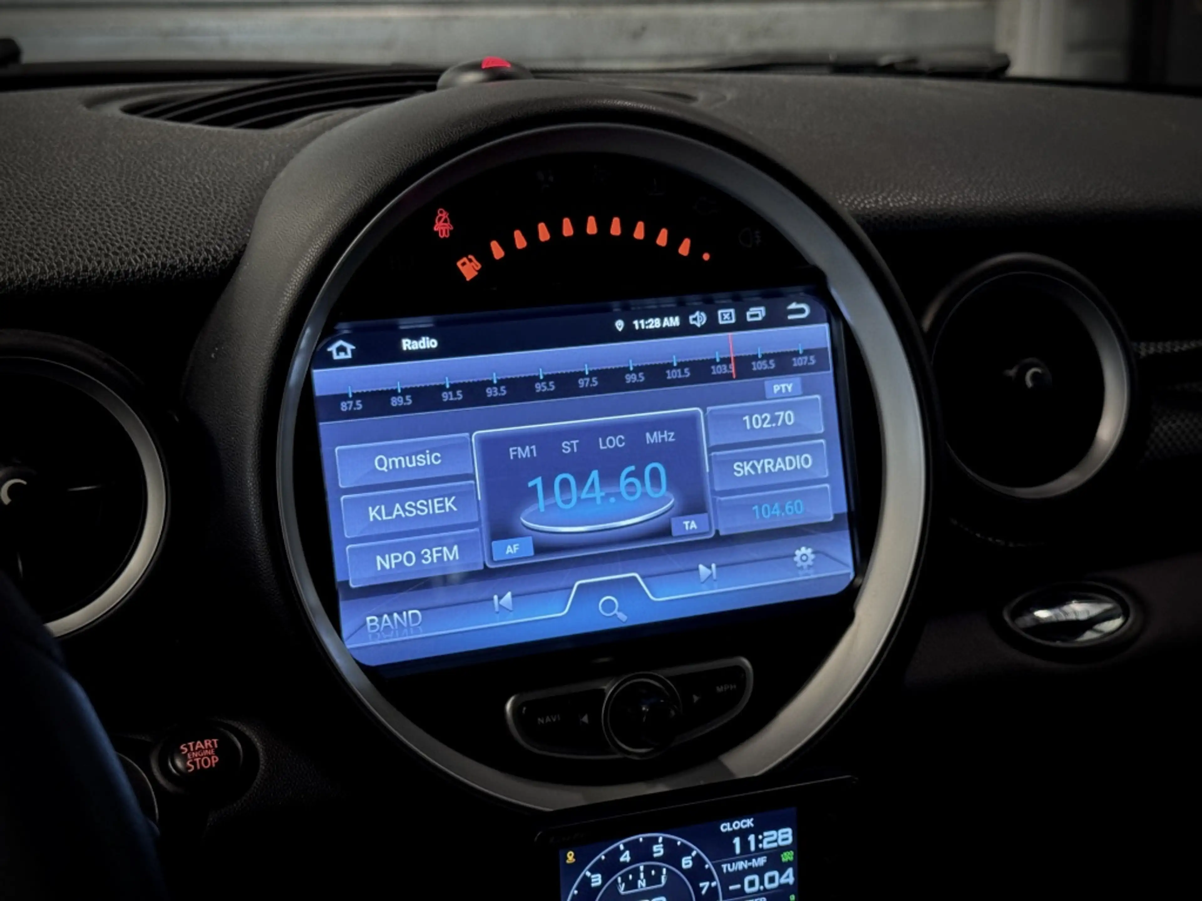 MINI Cooper S Coupe | Sport Button | 17 inch | Cruise Controle | Works — photo 26