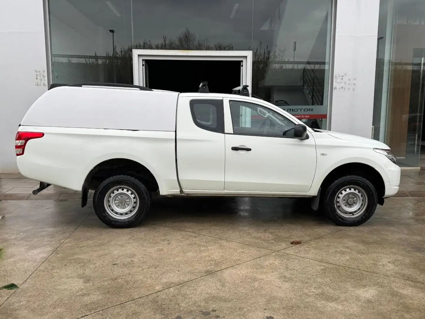 Mitsubishi L200 CC 250 DID MPro Blanco - 1