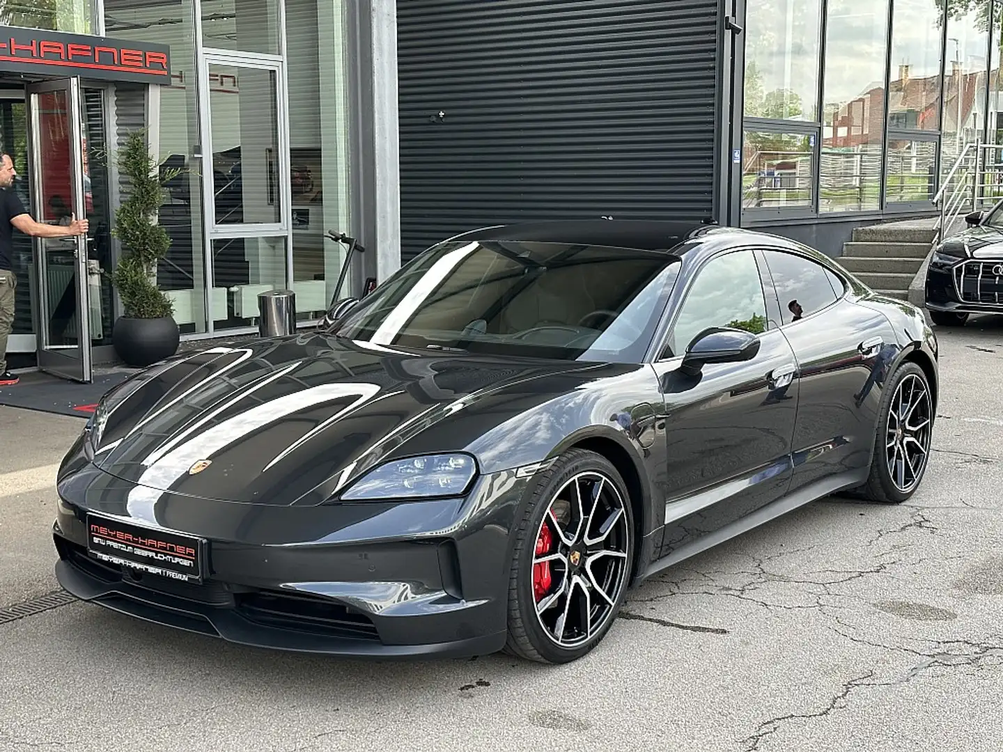 Porsche Taycan 4S ! FACELIFT ! Grau - 1