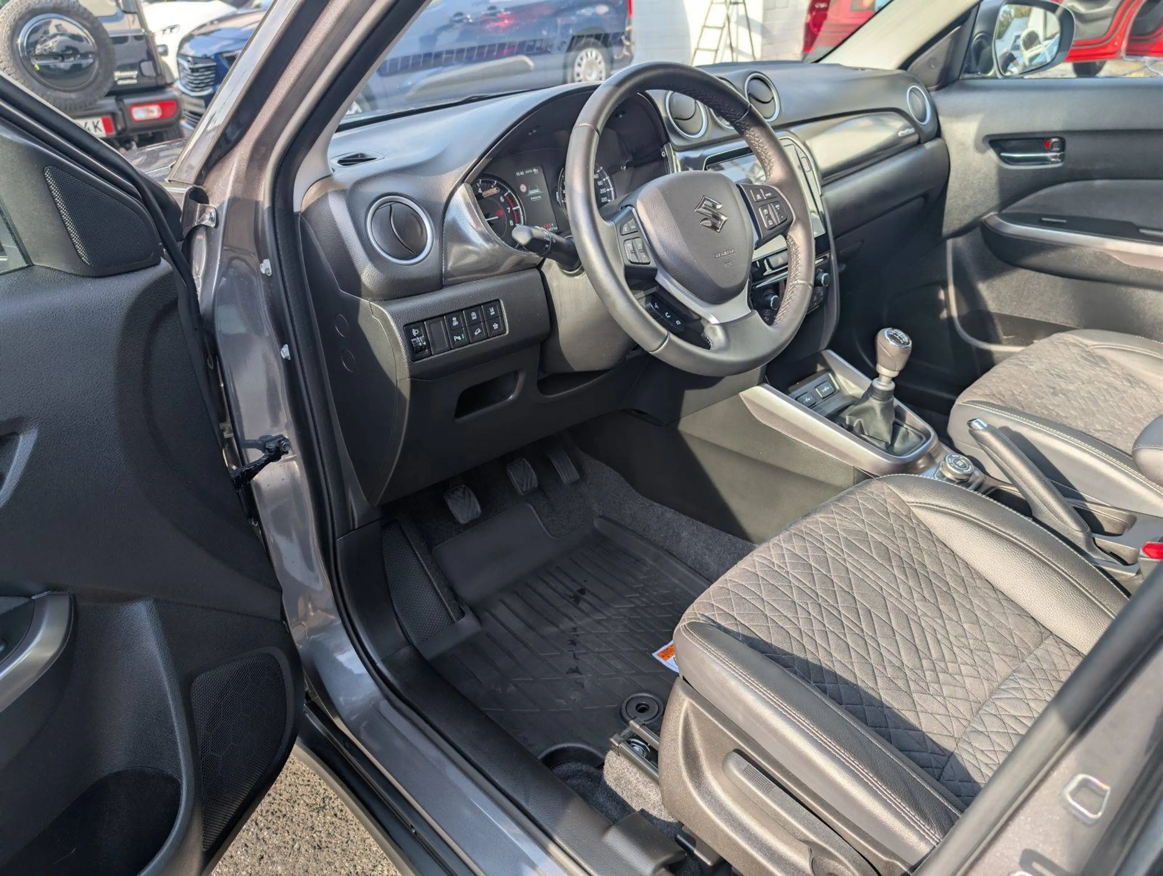 Suzuki Vitara Vitara 1.4 Boosterjet Hybrid Allgrip Comfort — photo 8