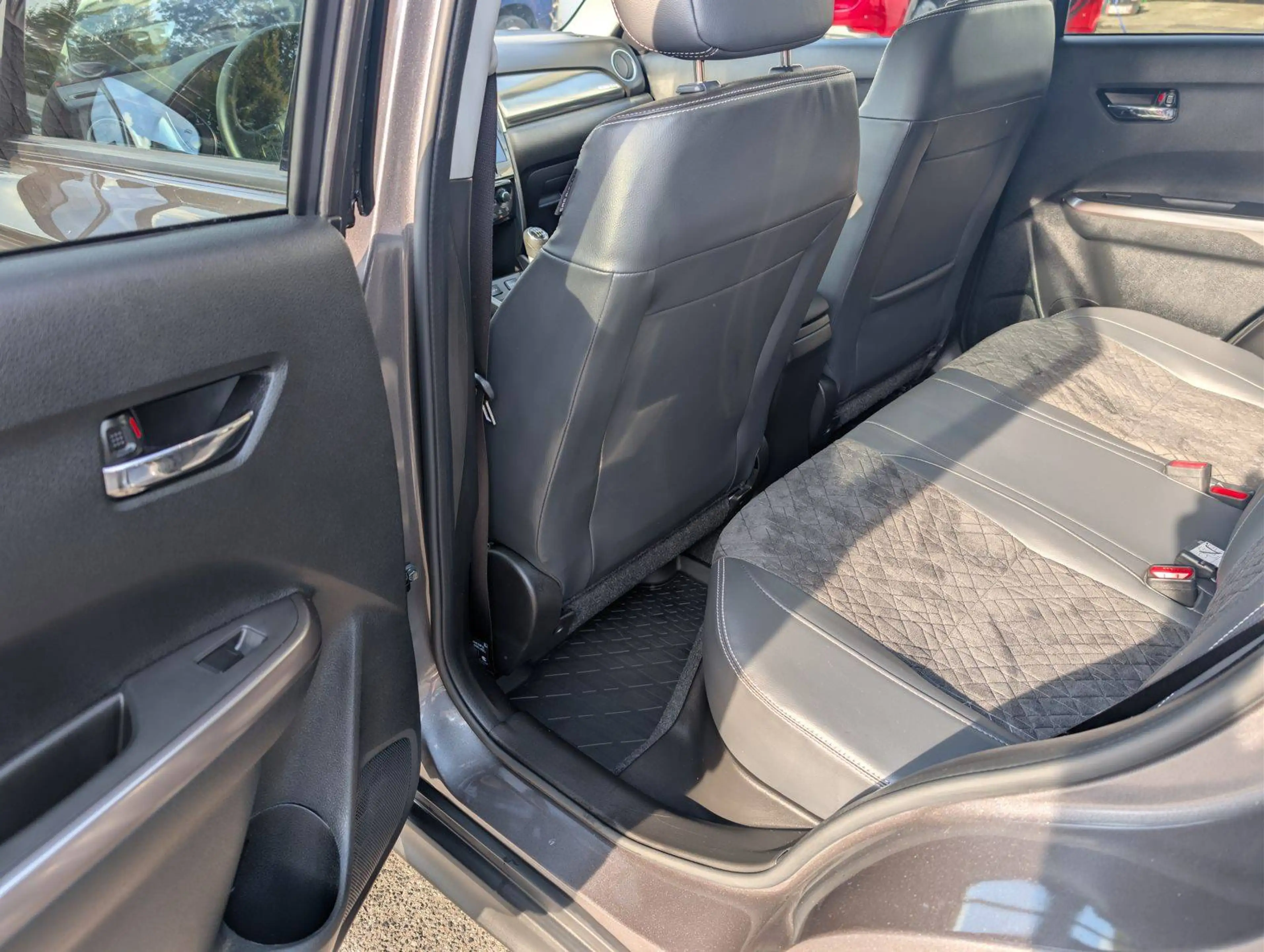 Suzuki Vitara Vitara 1.4 Boosterjet Hybrid Allgrip Comfort — photo 9