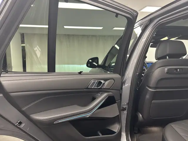 BMW X5 view 15