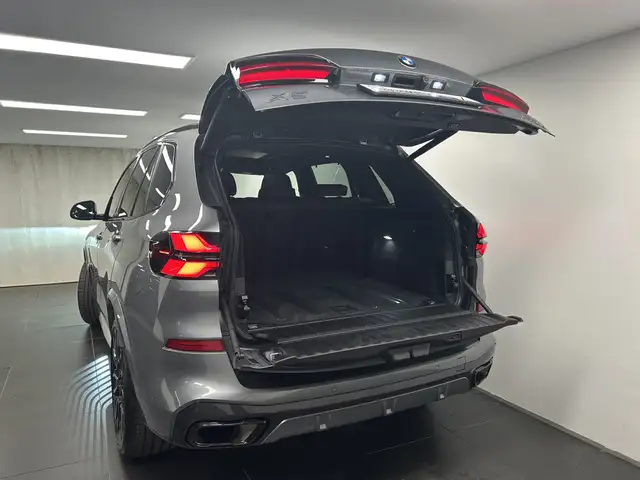 BMW X5 view 12