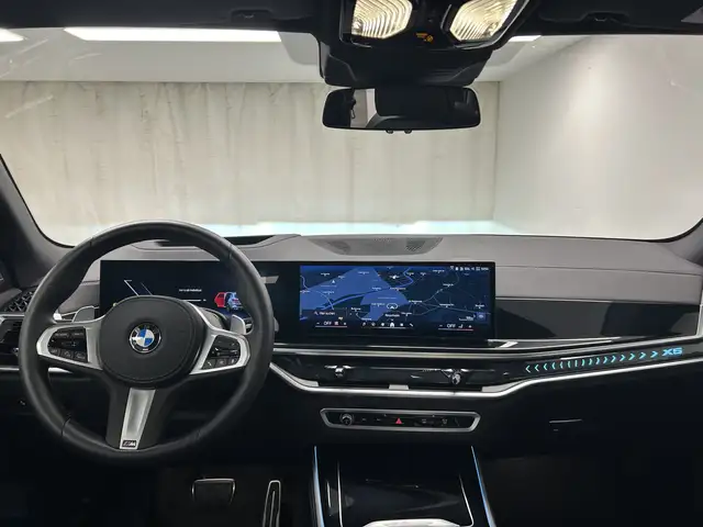 BMW X5 view 5