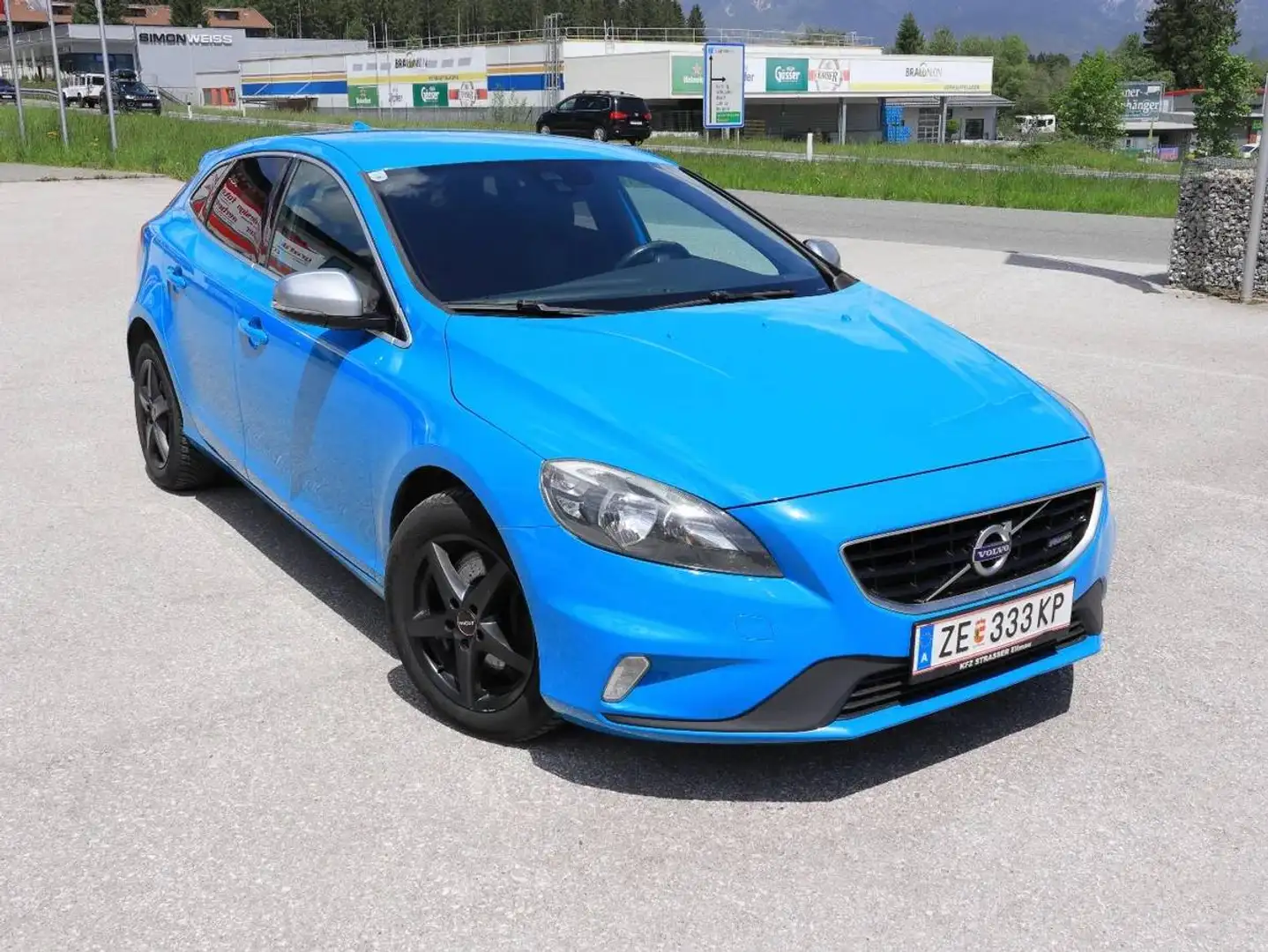 Volvo V40 V40 D3 Momentum R-Design Momentum R-Design Blau - 1