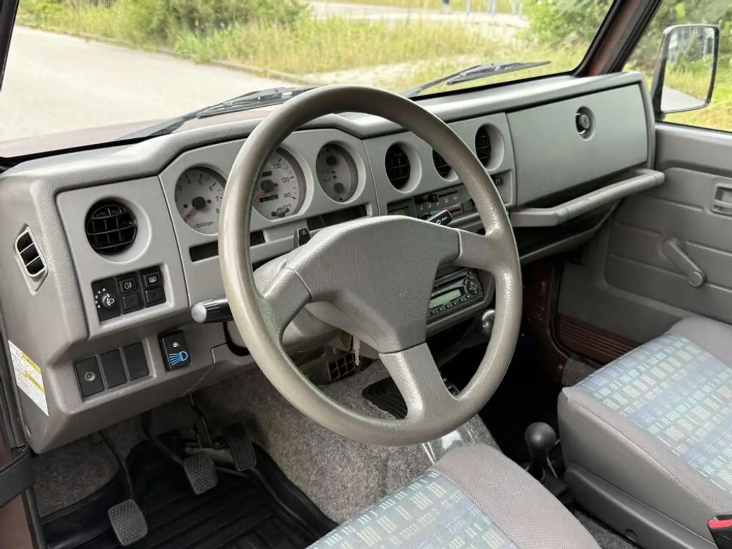 Suzuki Samurai VX Коричневий - 2