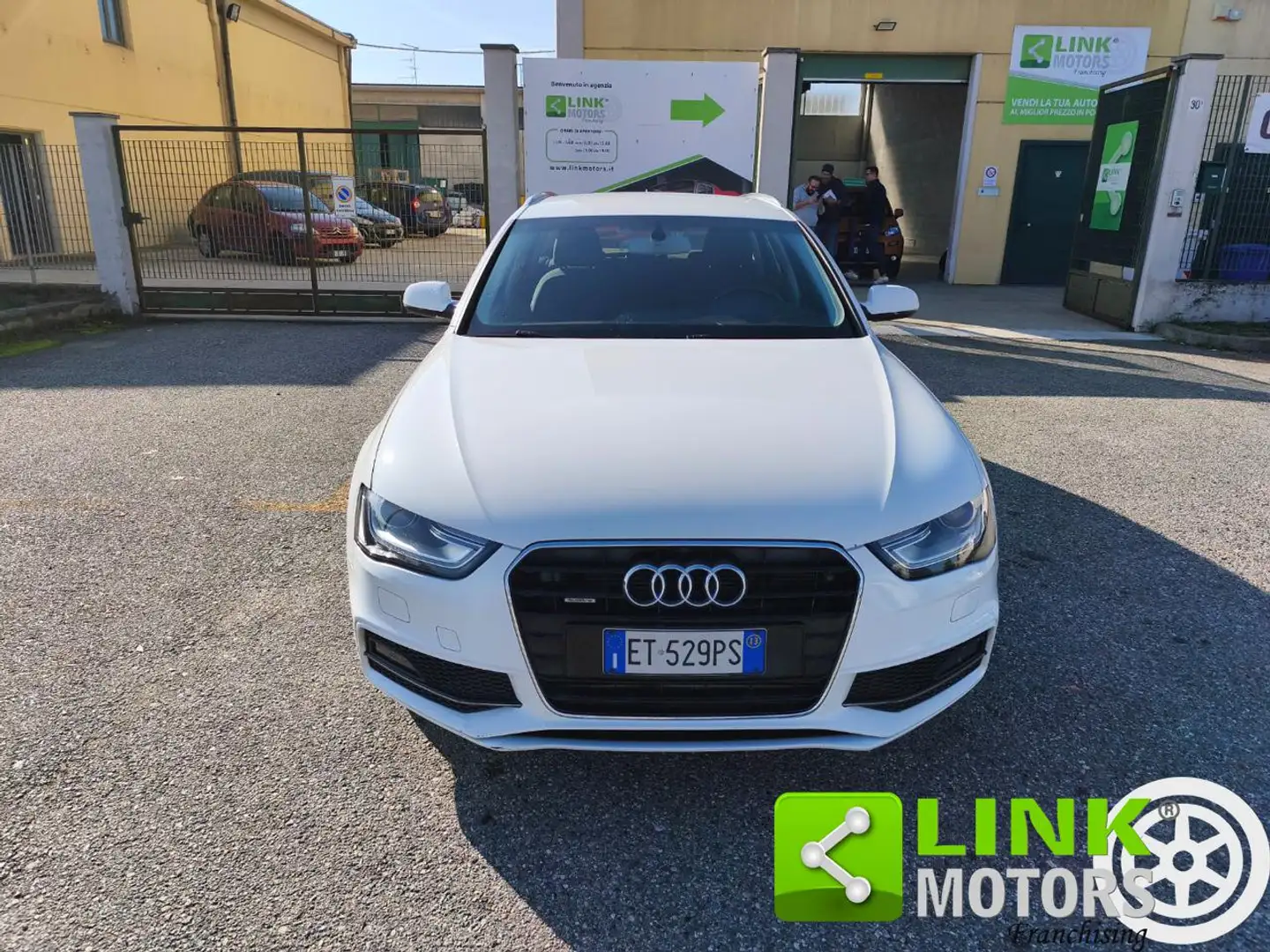 Audi A4 Avant 2.0 TDI 177 CV quattro S-LINE Blanc - 2