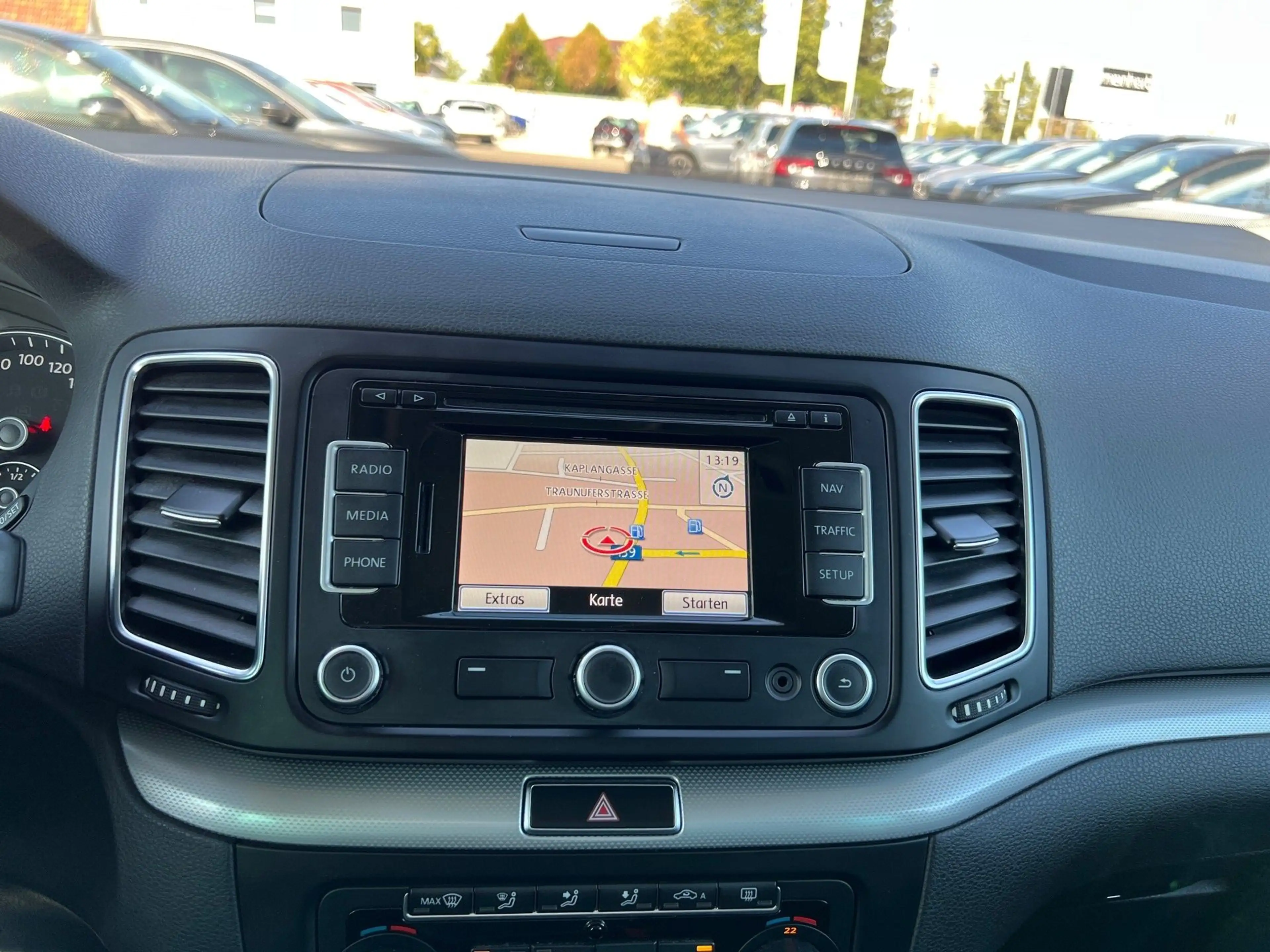 Volkswagen Sharan Comfortline 2,0 TDI DPF — photo 19