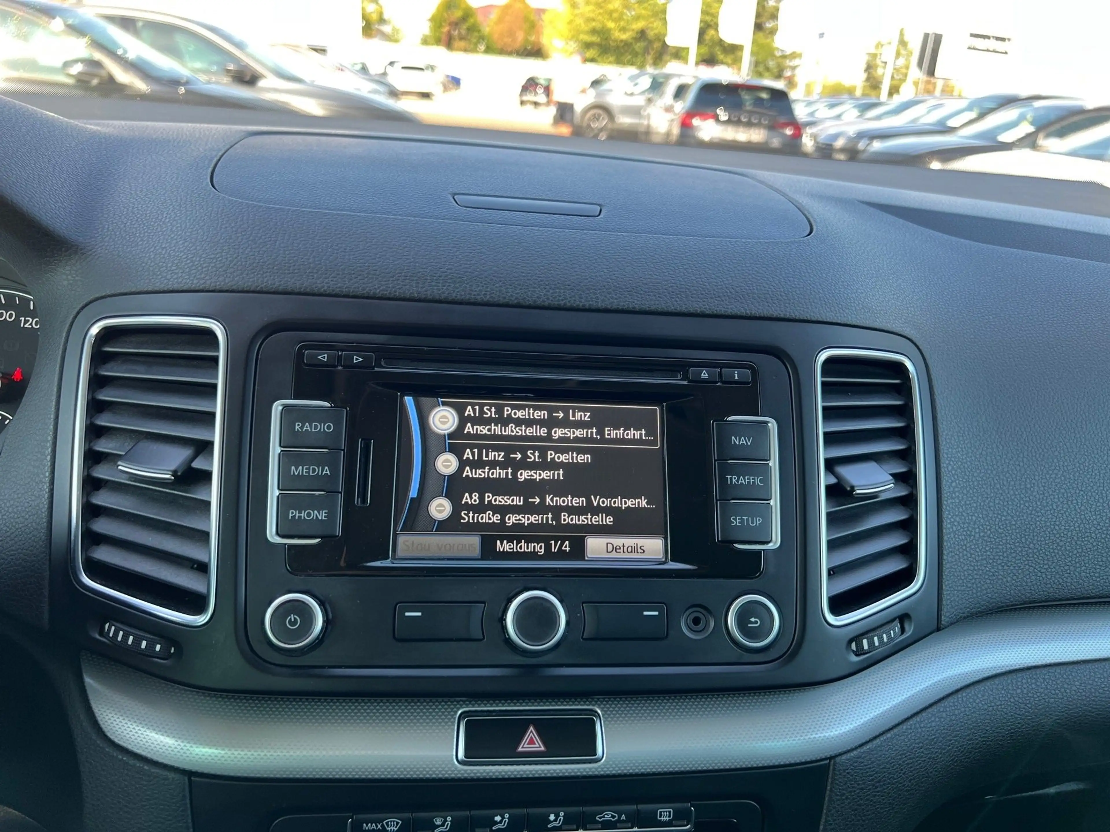 Volkswagen Sharan Comfortline 2,0 TDI DPF — photo 20