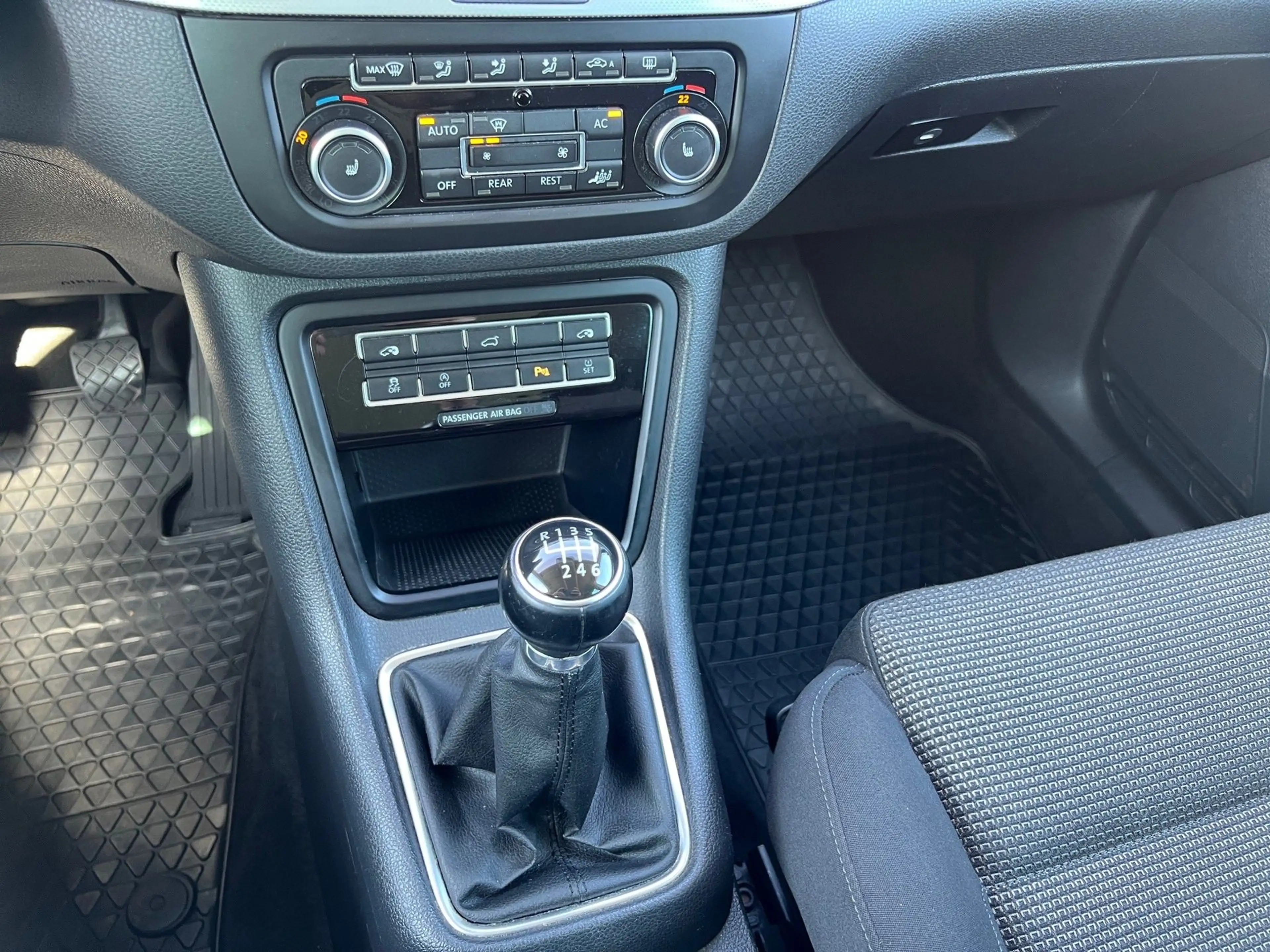 Volkswagen Sharan Comfortline 2,0 TDI DPF — photo 22