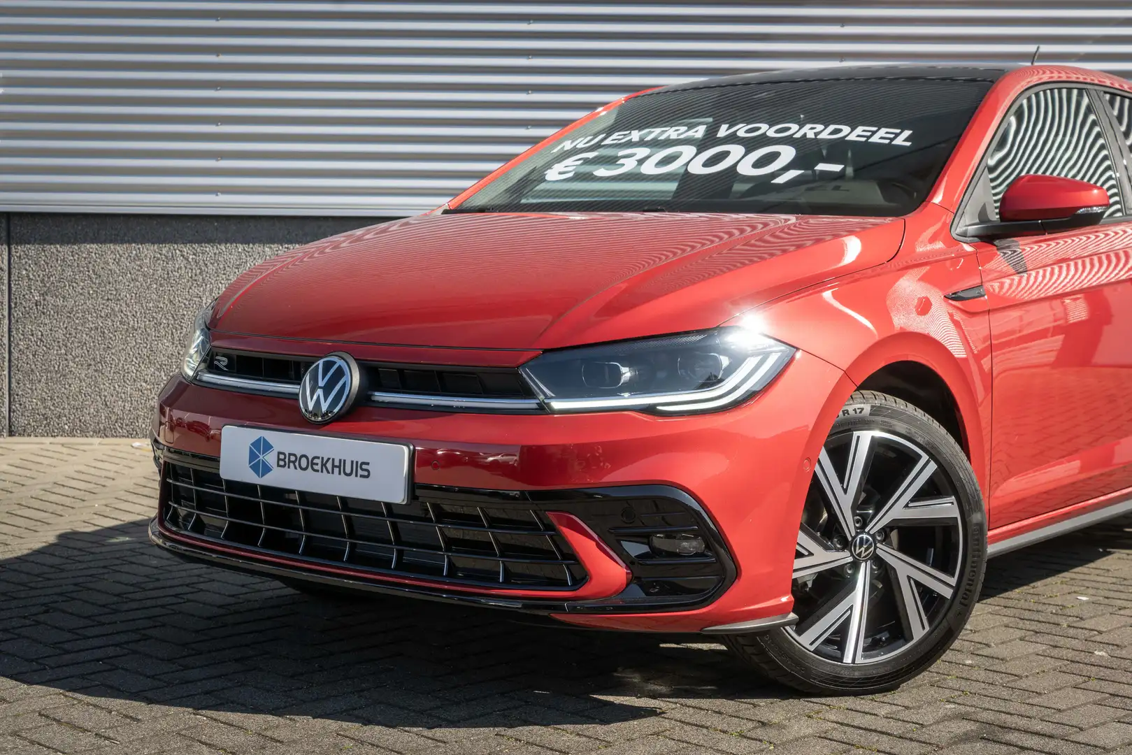 Volkswagen Polo R-Line Edition | 'App-Connect' draadloze smartphon Rood - 2