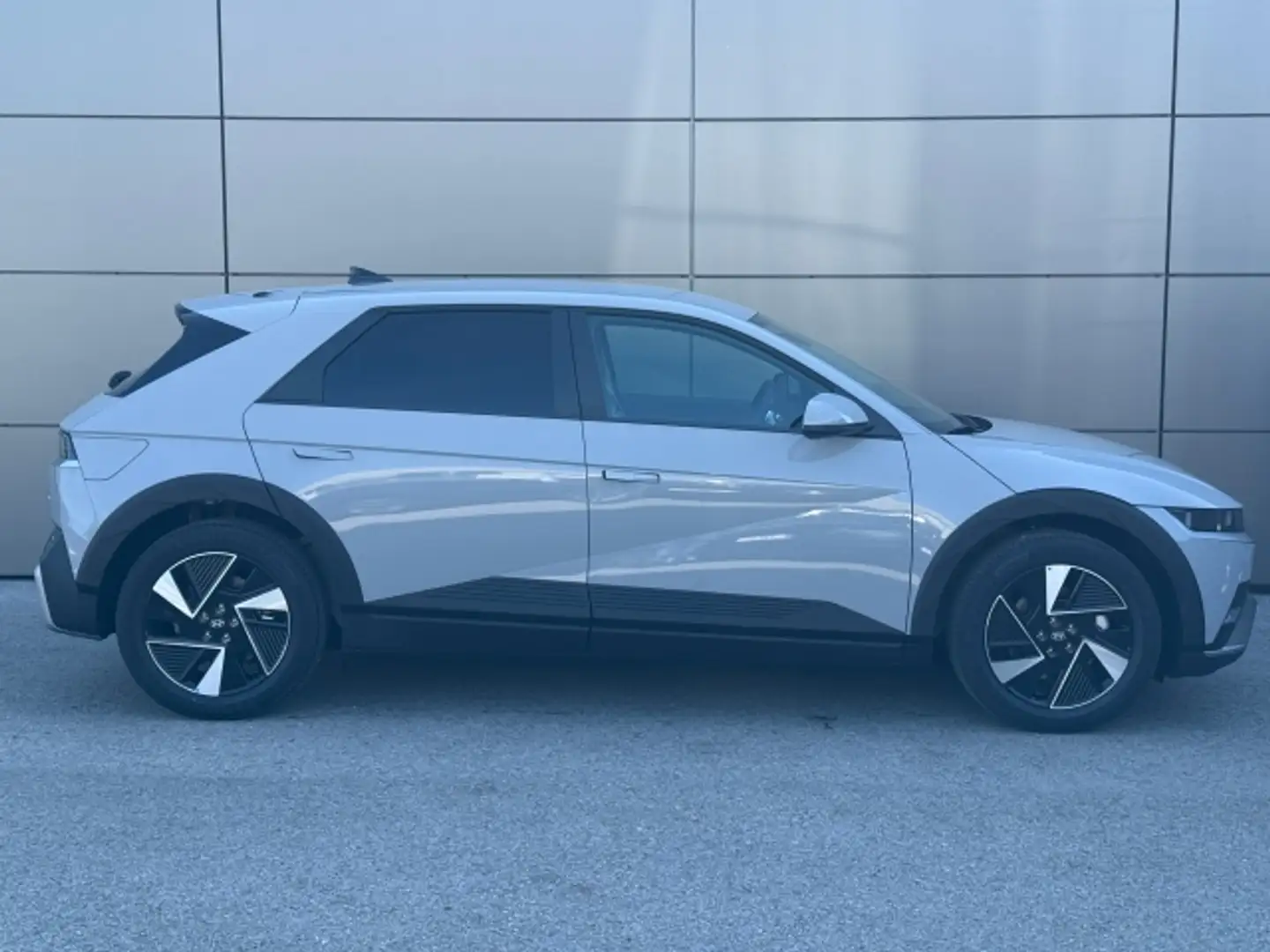 Hyundai IONIQ 5 GO 84kWh 4WD Grey - 2