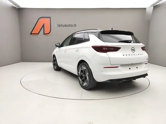 Opel Grandland view 7