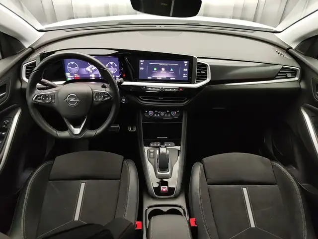 Opel Grandland view 11