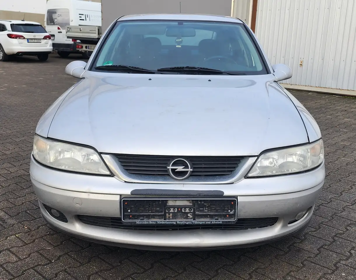 Opel Vectra 1.6 Edition 100 Automatik Klima 48Tkm, foto 12