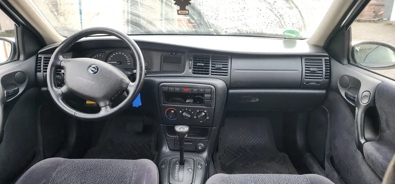 Opel Vectra 1.6 Edition 100 Automatik Klima 48Tkm, foto 6