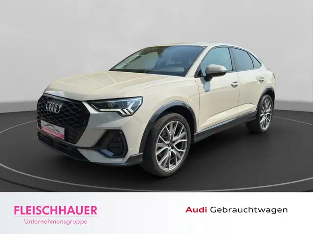 Audi Q3 main image