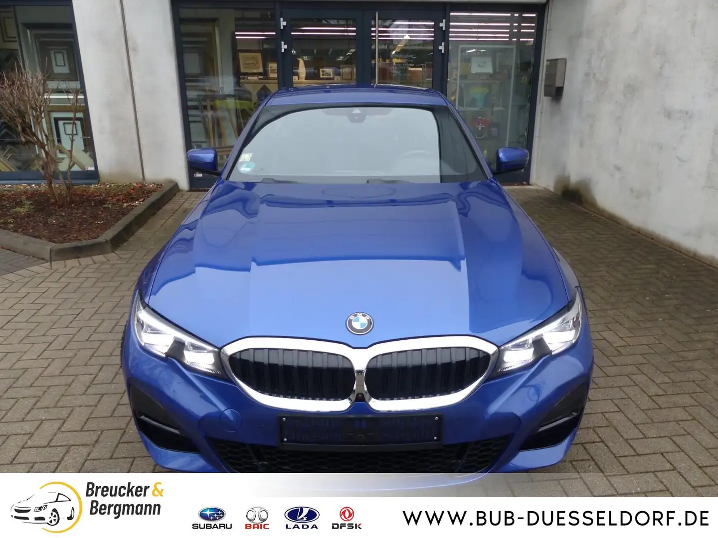 BMW 320 i M Sport-Paket Aut. Kamera Top gepflegt Blau - 1