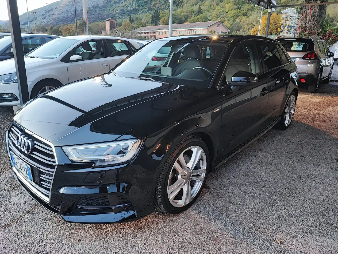 Audi A3 A3  Sportback 40 tfsi Admired 190cv s-tronic Noir - 1
