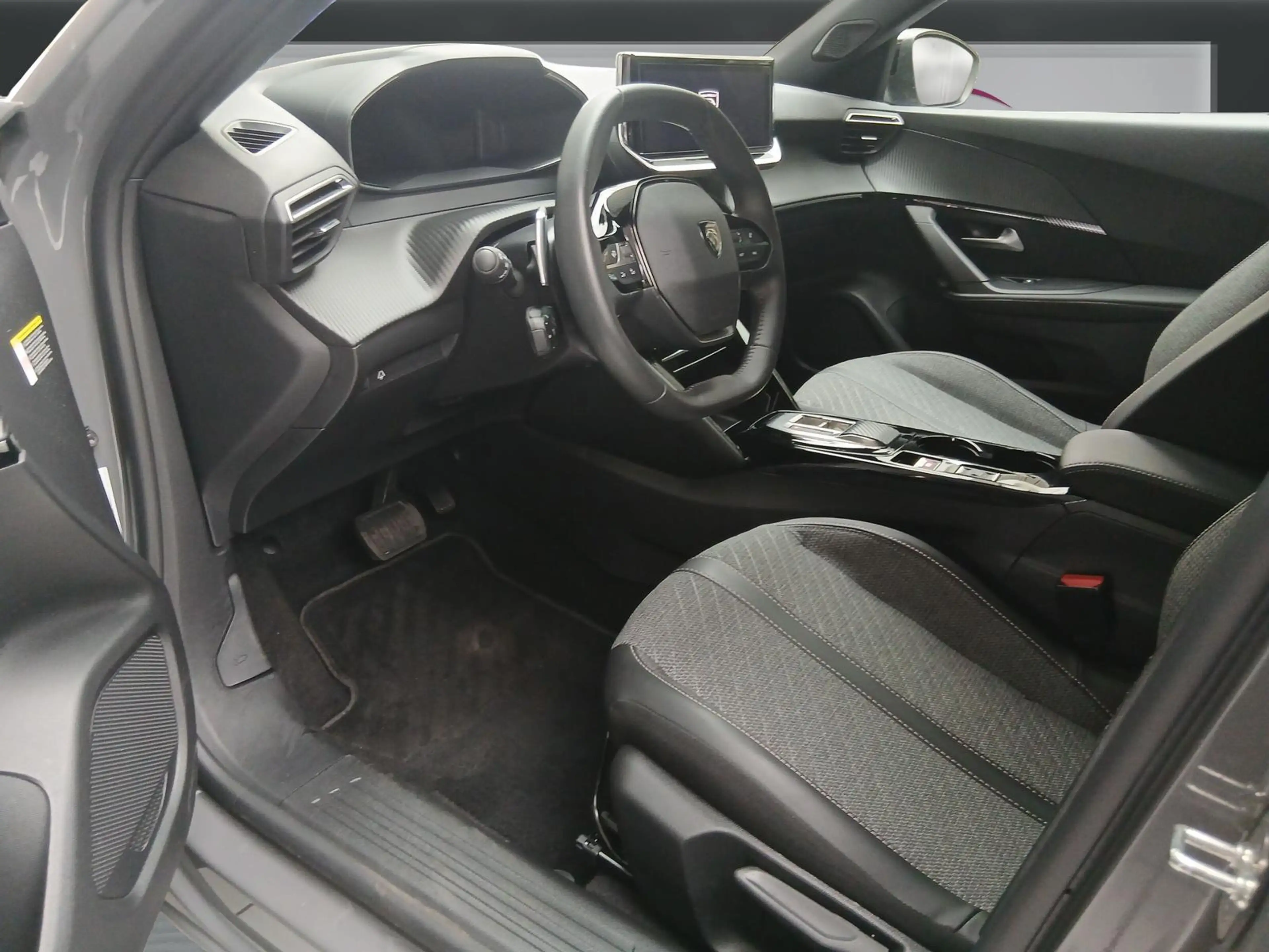 Peugeot 2008 +AHK+Sitzheizung+Drivemode Schalter — photo 10