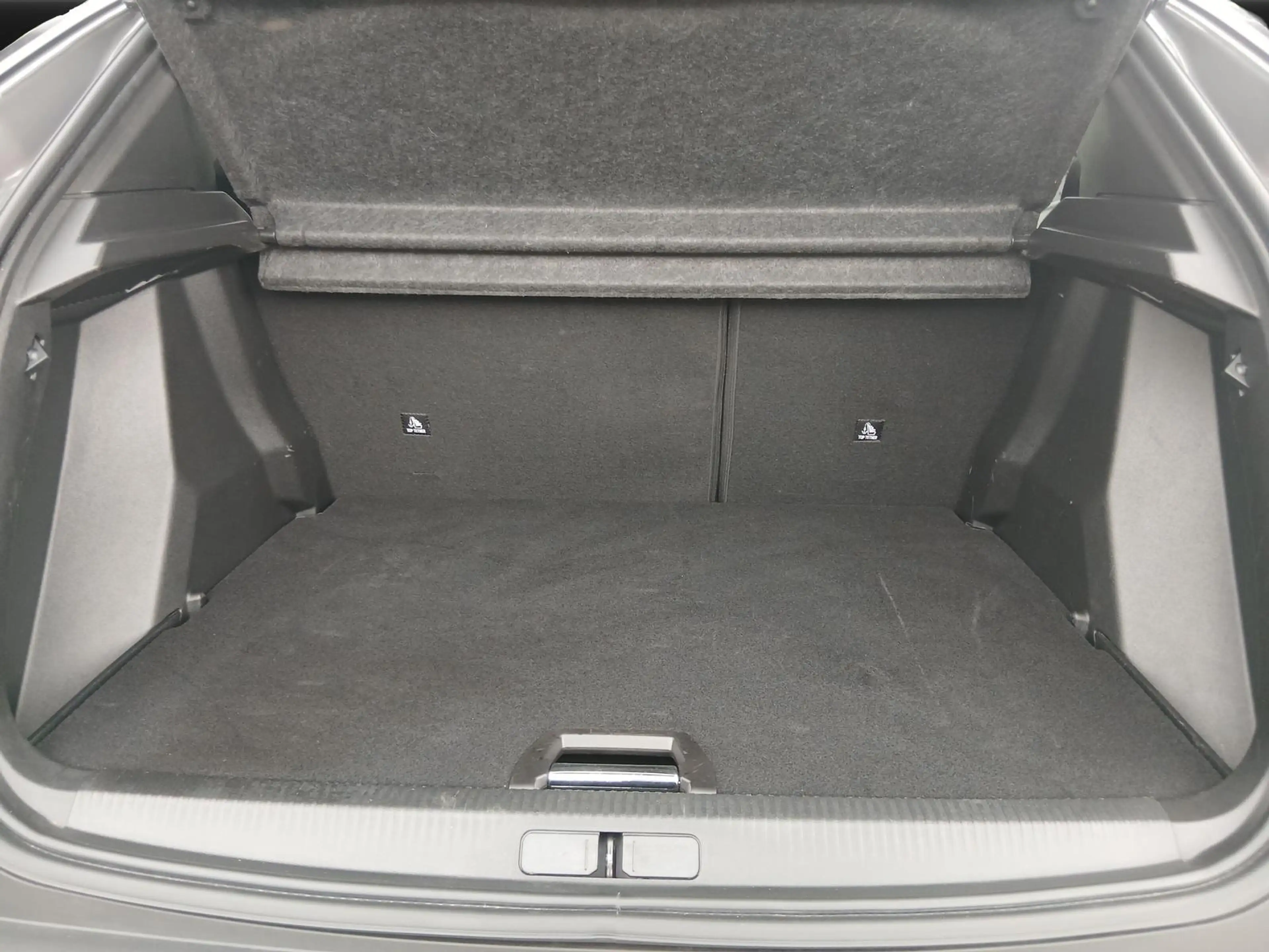 Peugeot 2008 +AHK+Sitzheizung+Drivemode Schalter — photo 8