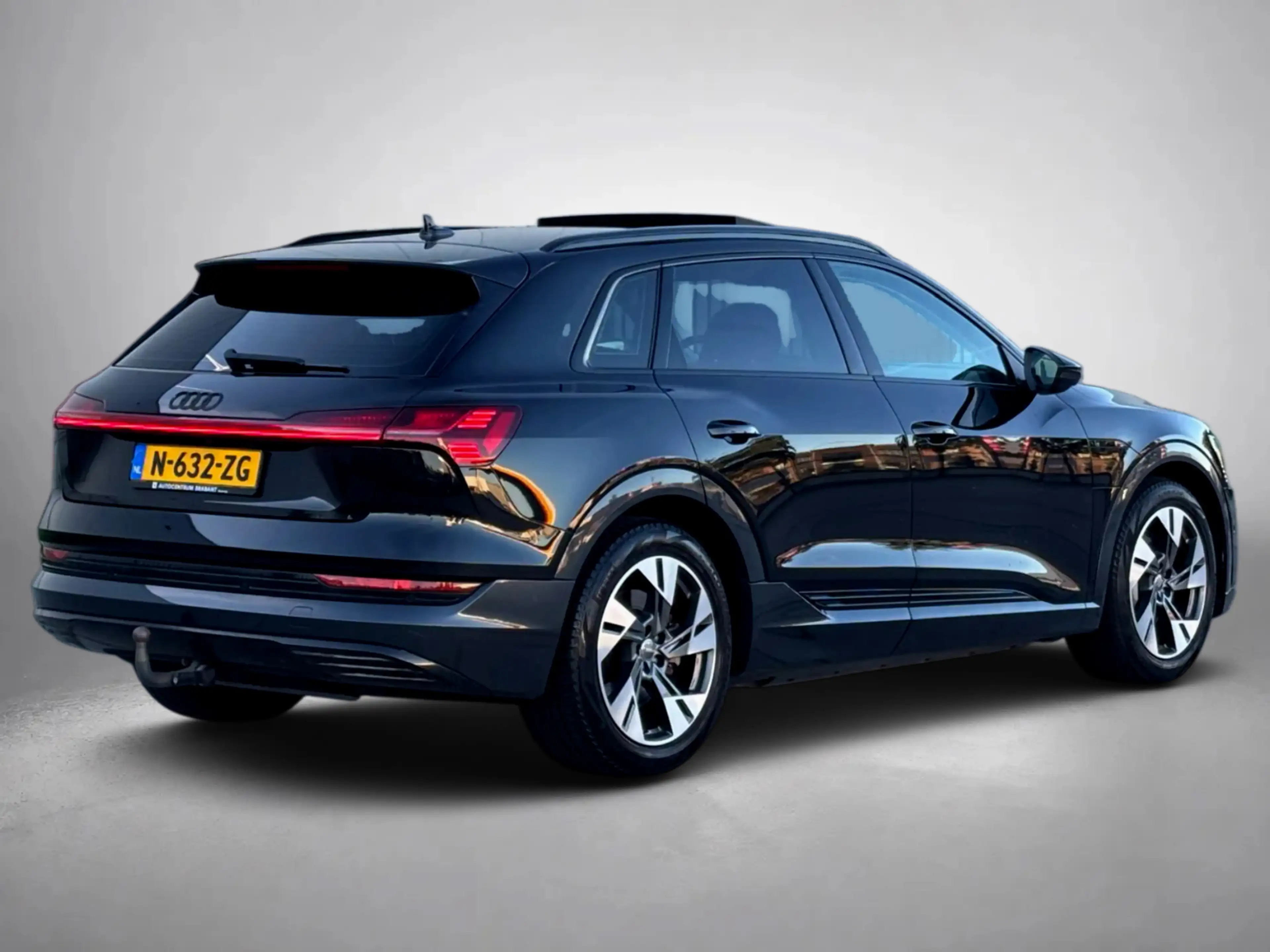 Audi e-tron E-tron 55 quattro 95 kWh (Goed OndH, Panorama, Car — photo 16