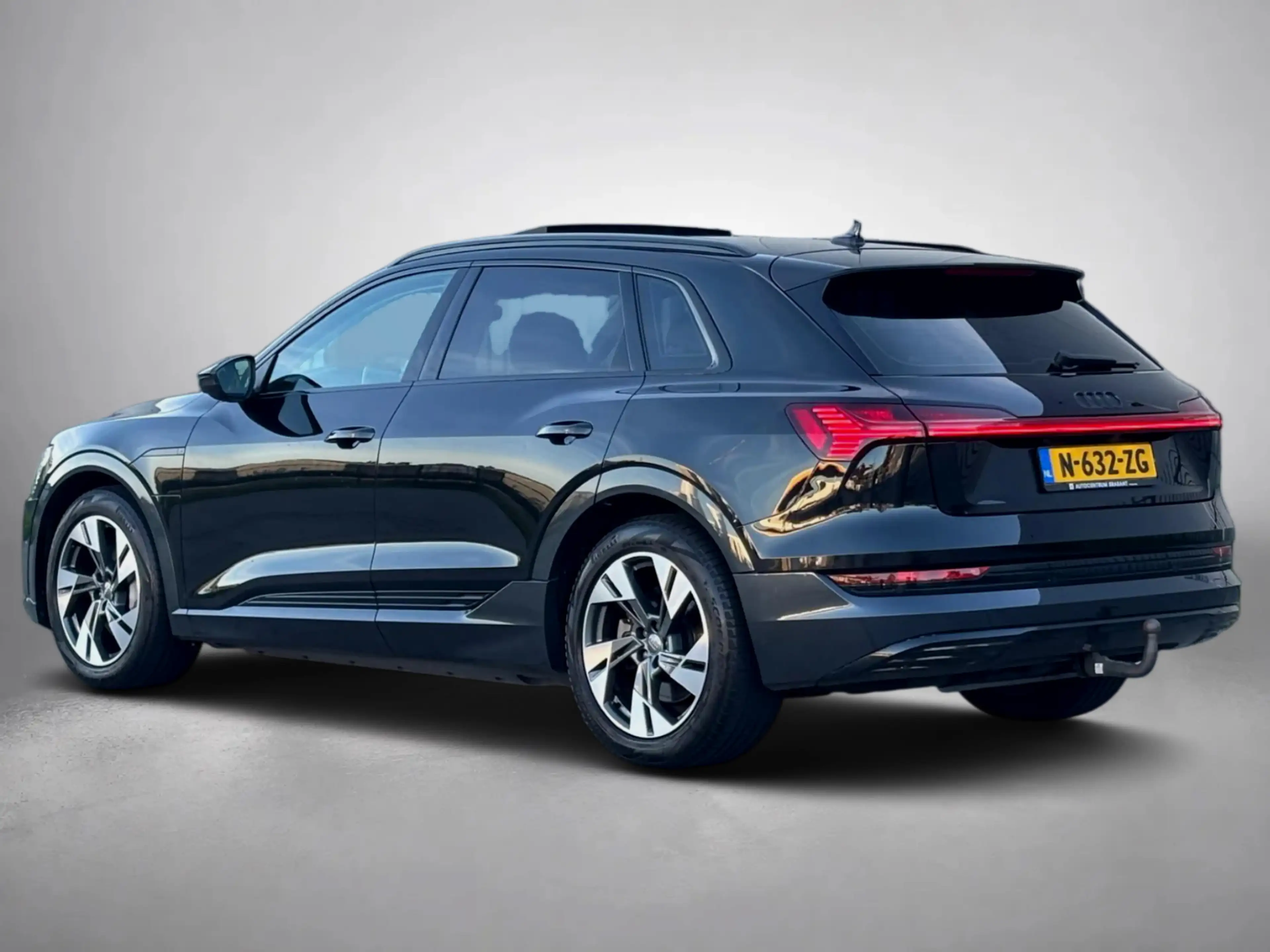 Audi e-tron E-tron 55 quattro 95 kWh (Goed OndH, Panorama, Car — photo 8