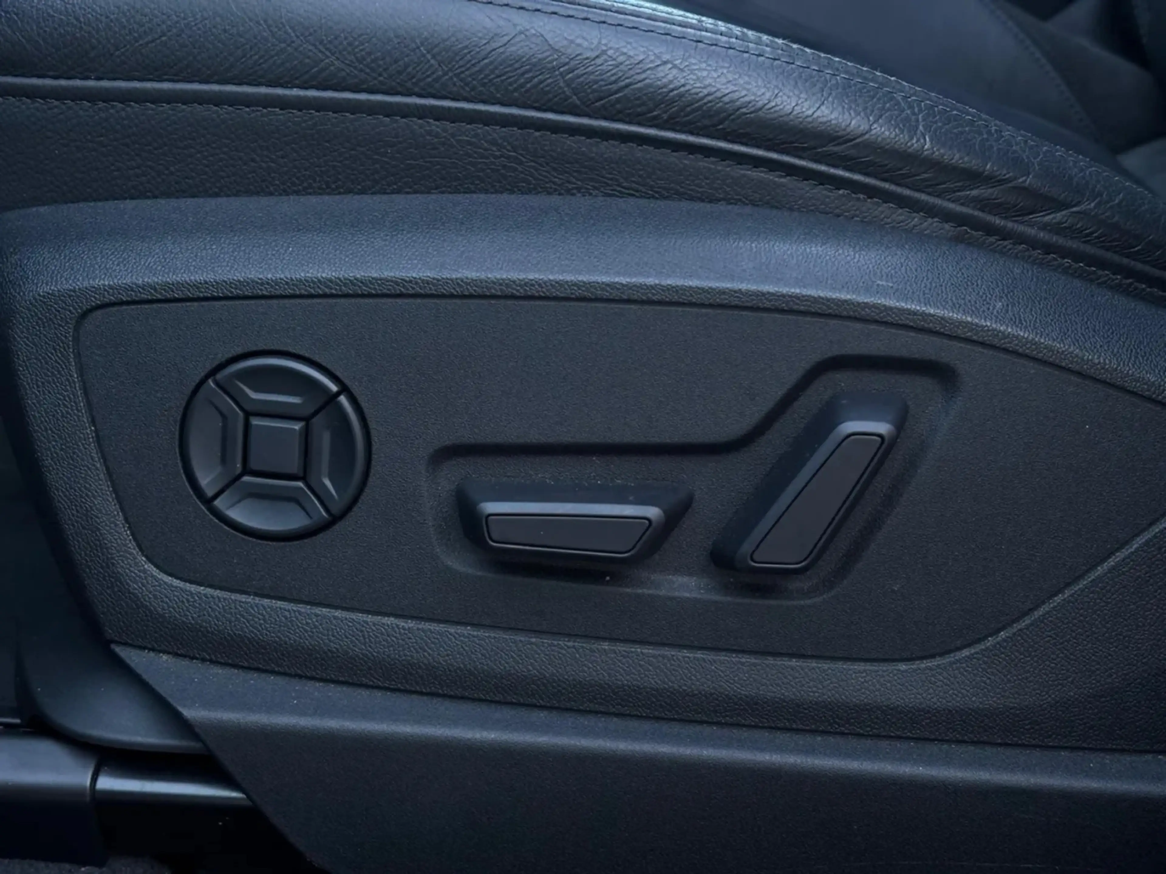 Audi e-tron E-tron 55 quattro 95 kWh (Goed OndH, Panorama, Car — photo 25