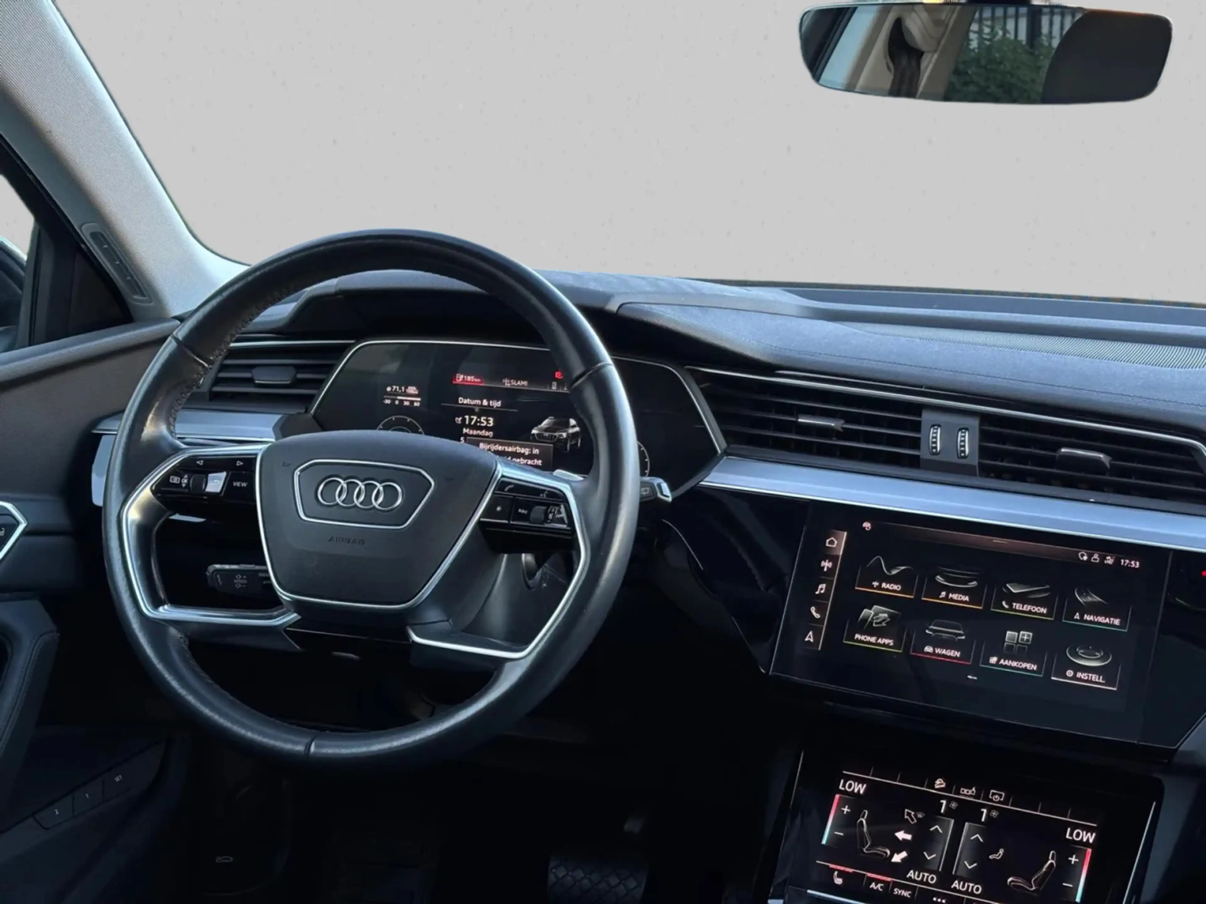 Audi e-tron E-tron 55 quattro 95 kWh (Goed OndH, Panorama, Car — photo 26