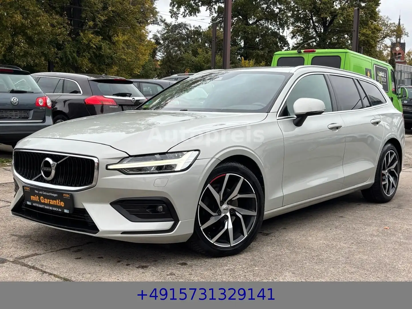 Volvo V60 Kombi AWD Klima Automatik Navi Leder PDC SHZ Gris - 2