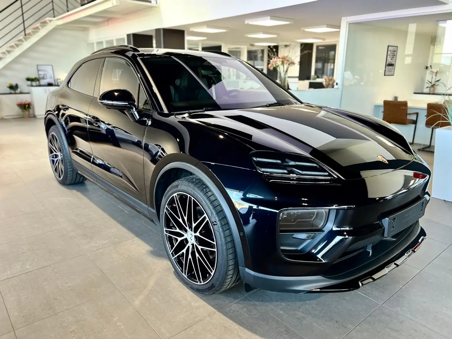 Porsche Macan 4 Full option! Luchtvering / Bose / 22" RS / Sport Noir - 2