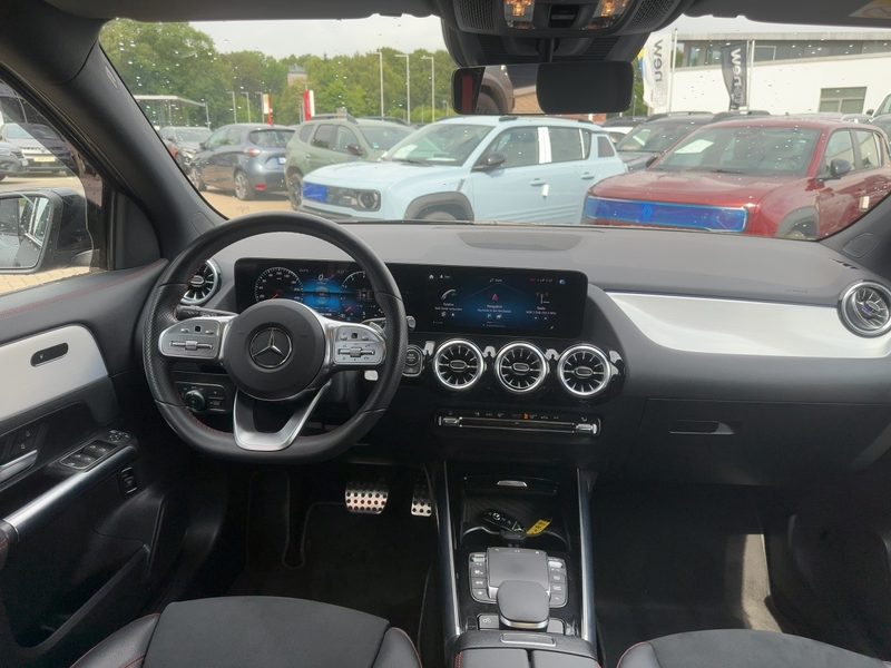 Mercedes-Benz GLA 35 AMG 4Matic*Infotainment-Paket High-End*SHZ* — photo 8