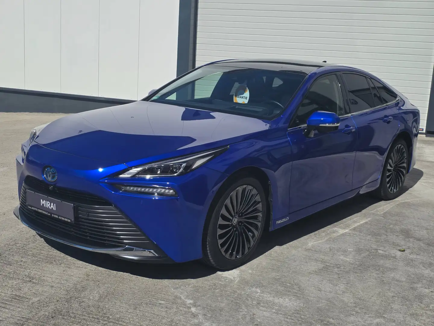 Toyota Mirai Mirai Advanced Toyota Relax-Garantie 11.800 KM   10x  on Stock Blau - 1