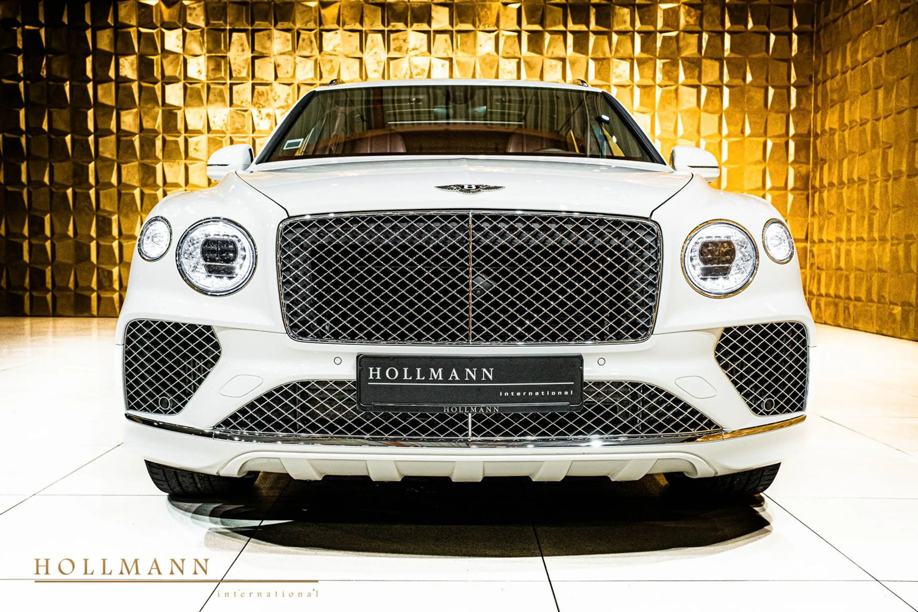 Bentley Bentayga HYBRID + PANORAMA + — photo 10