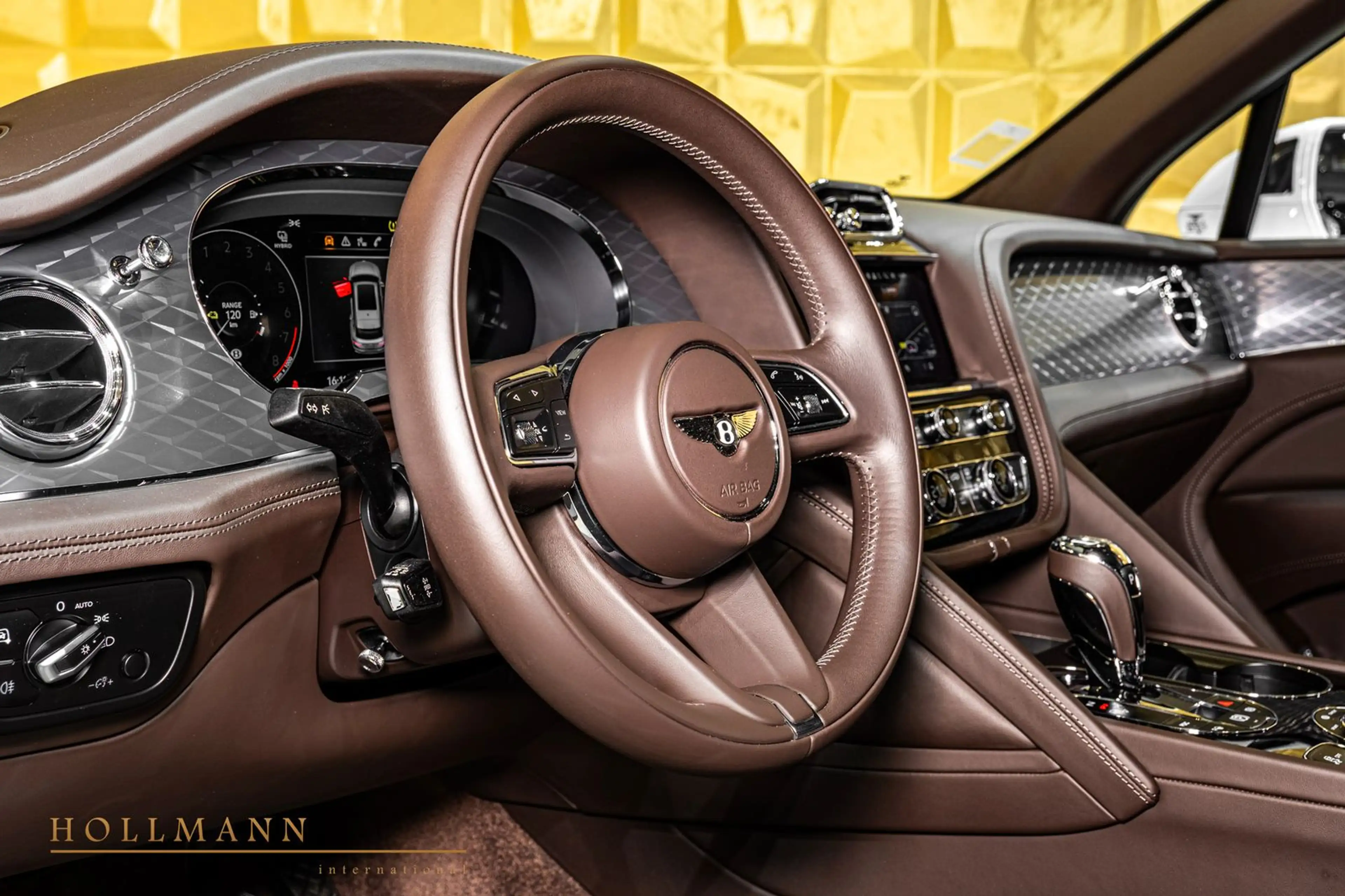 Bentley Bentayga HYBRID + PANORAMA + — photo 15
