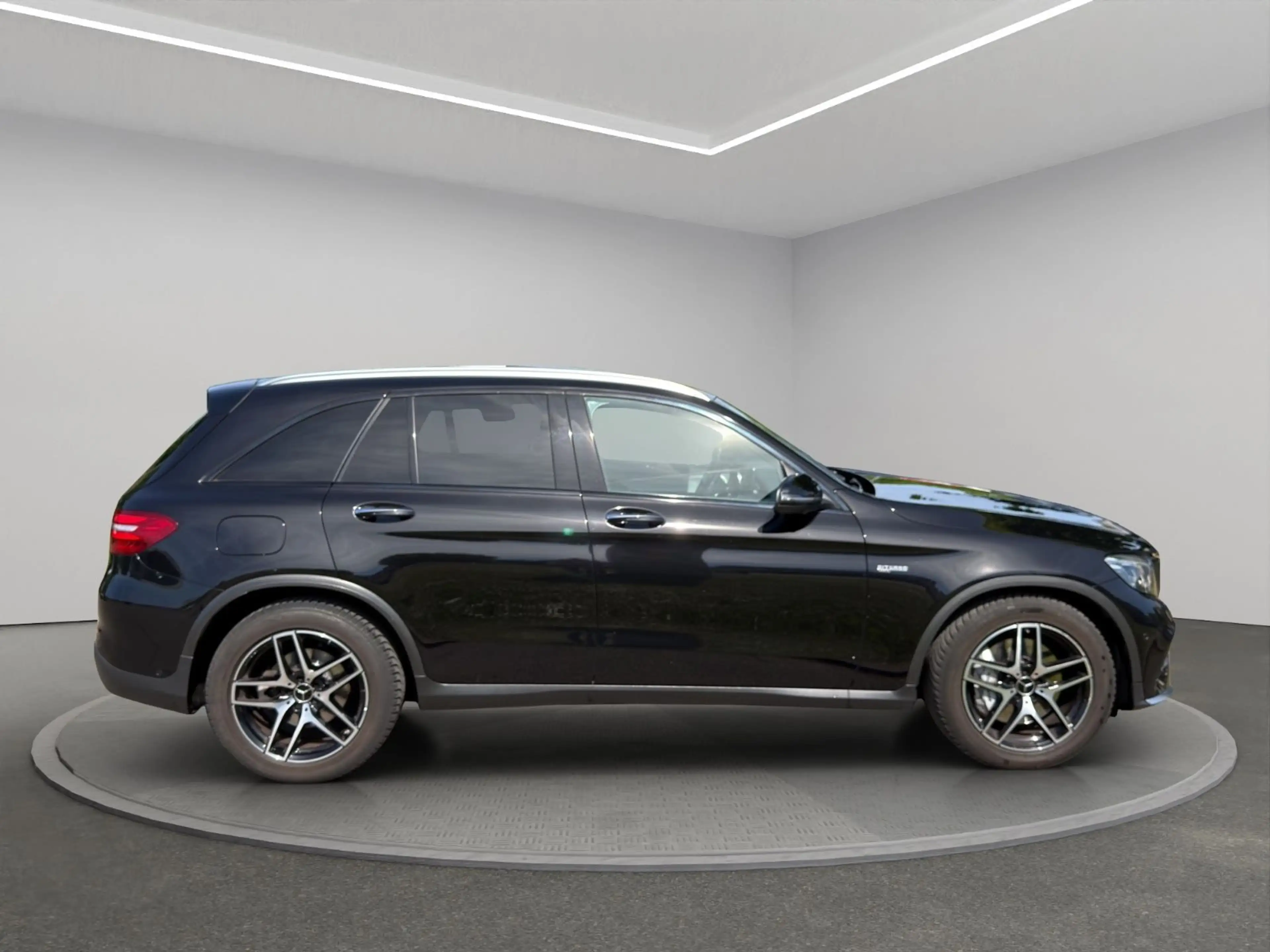 Mercedes-Benz GLC 43 AMG 4Matic*Pano*360 Kamera* — photo 7