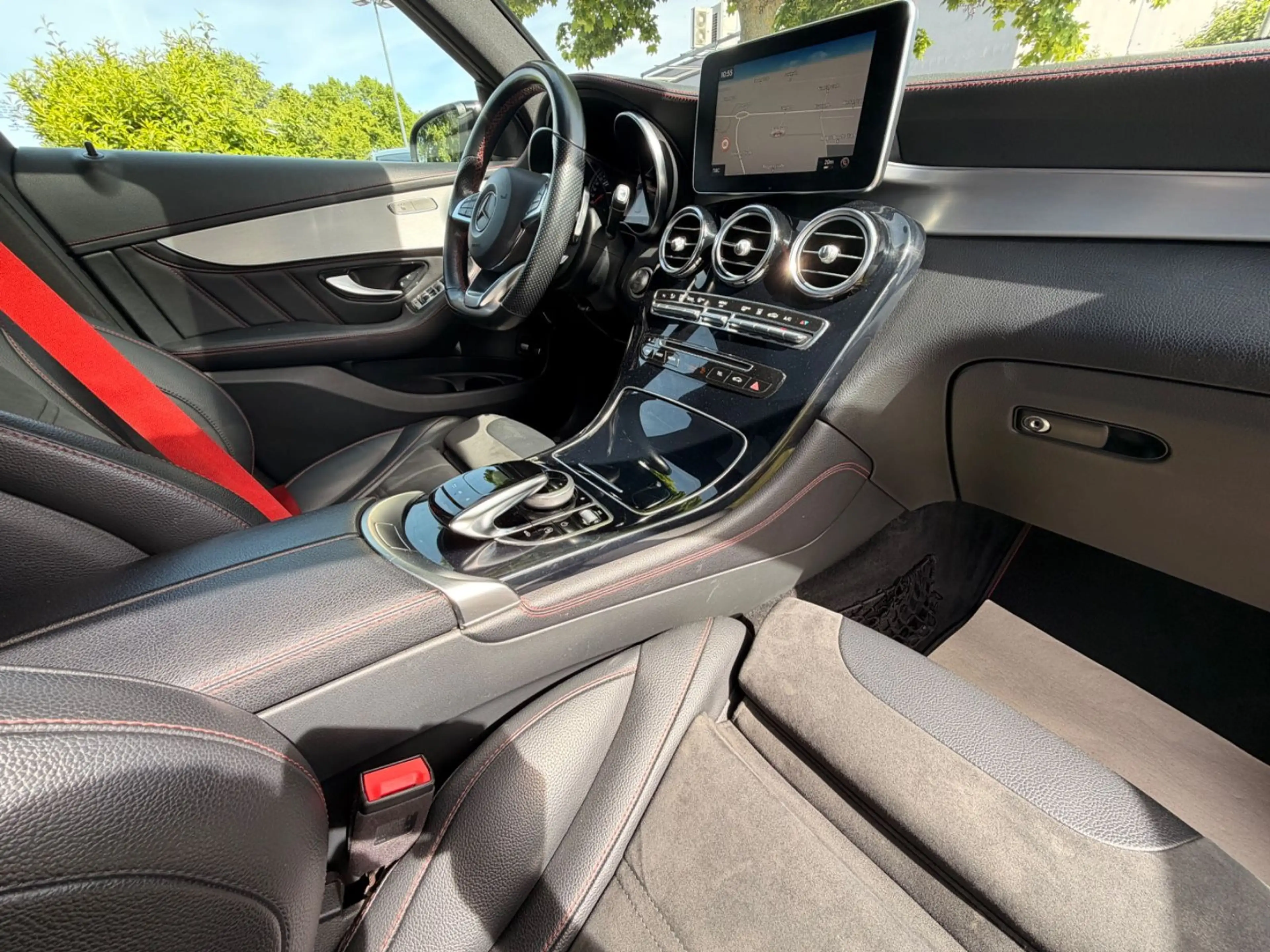 Mercedes-Benz GLC 43 AMG 4Matic*Pano*360 Kamera* — photo 13