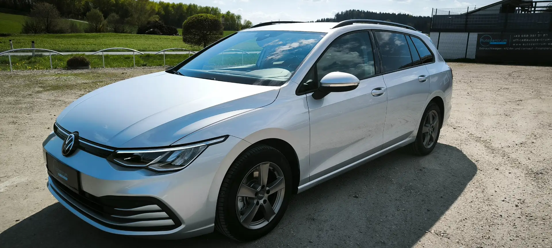 Volkswagen Golf Variant Life Silber - 1