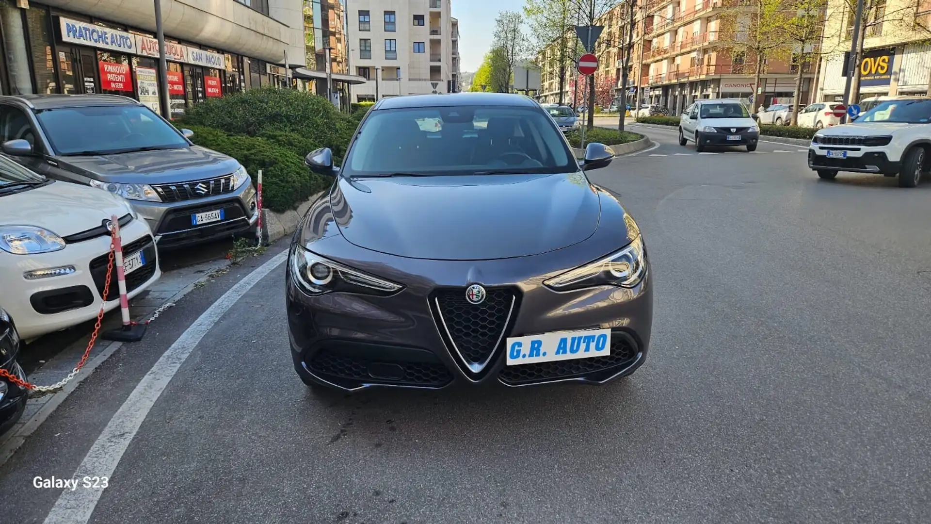 Alfa Romeo Stelvio 2.2 Turbodiesel 160 CV AT8 RWD Super Šedá - 1