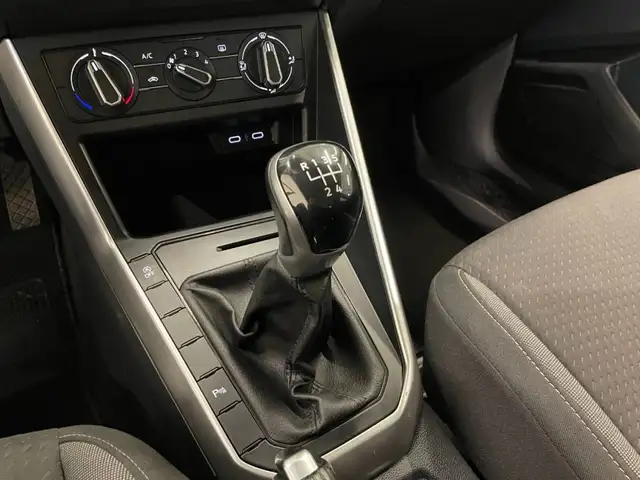 Volkswagen Taigo view 8