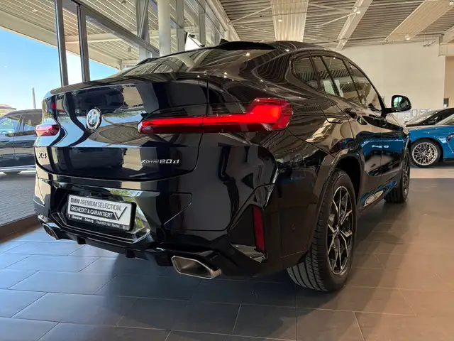 BMW X4 view 6