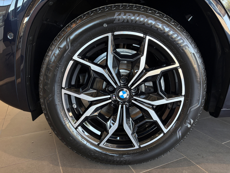 BMW X4 xDrive20d AT Navi Bluetooth PDC MP3 Schn. HeadUp — photo 10