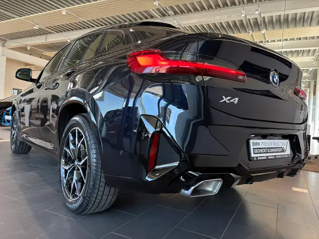 BMW X4 view 5