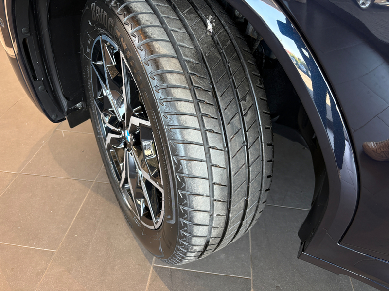 BMW X4 xDrive20d AT Navi Bluetooth PDC MP3 Schn. HeadUp — photo 3