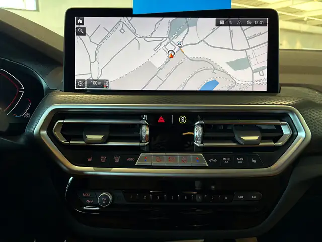 BMW X4 view 15