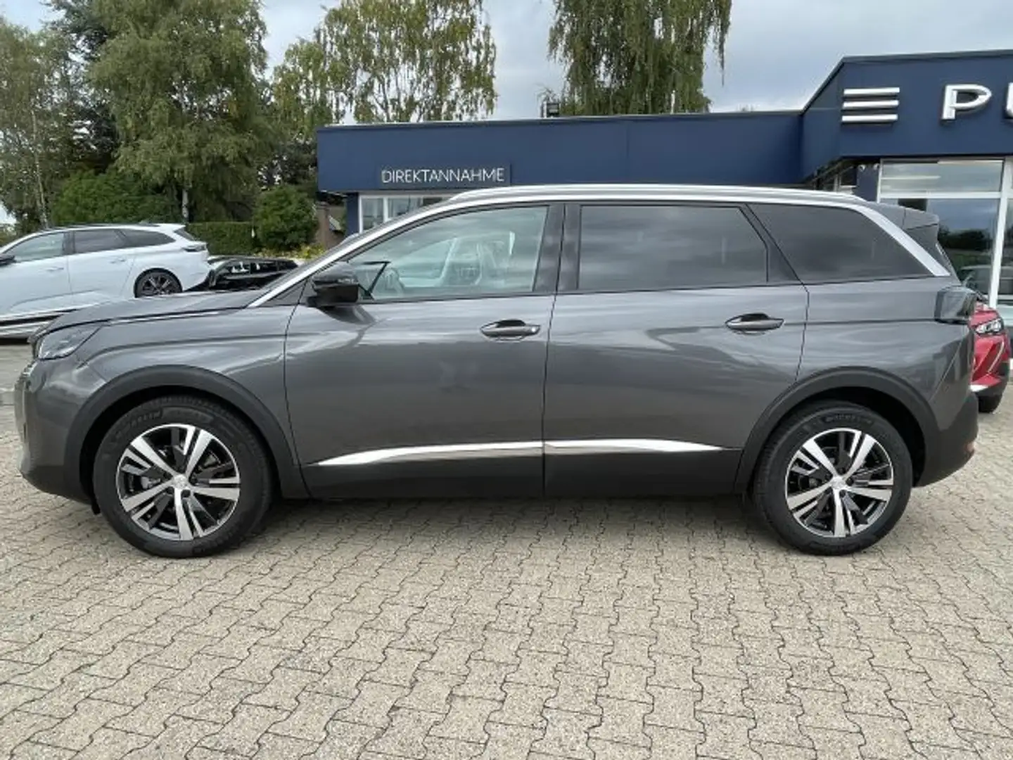 Peugeot 5008 BlueHDi 130 EAT8 Allure Pack Grau - 2