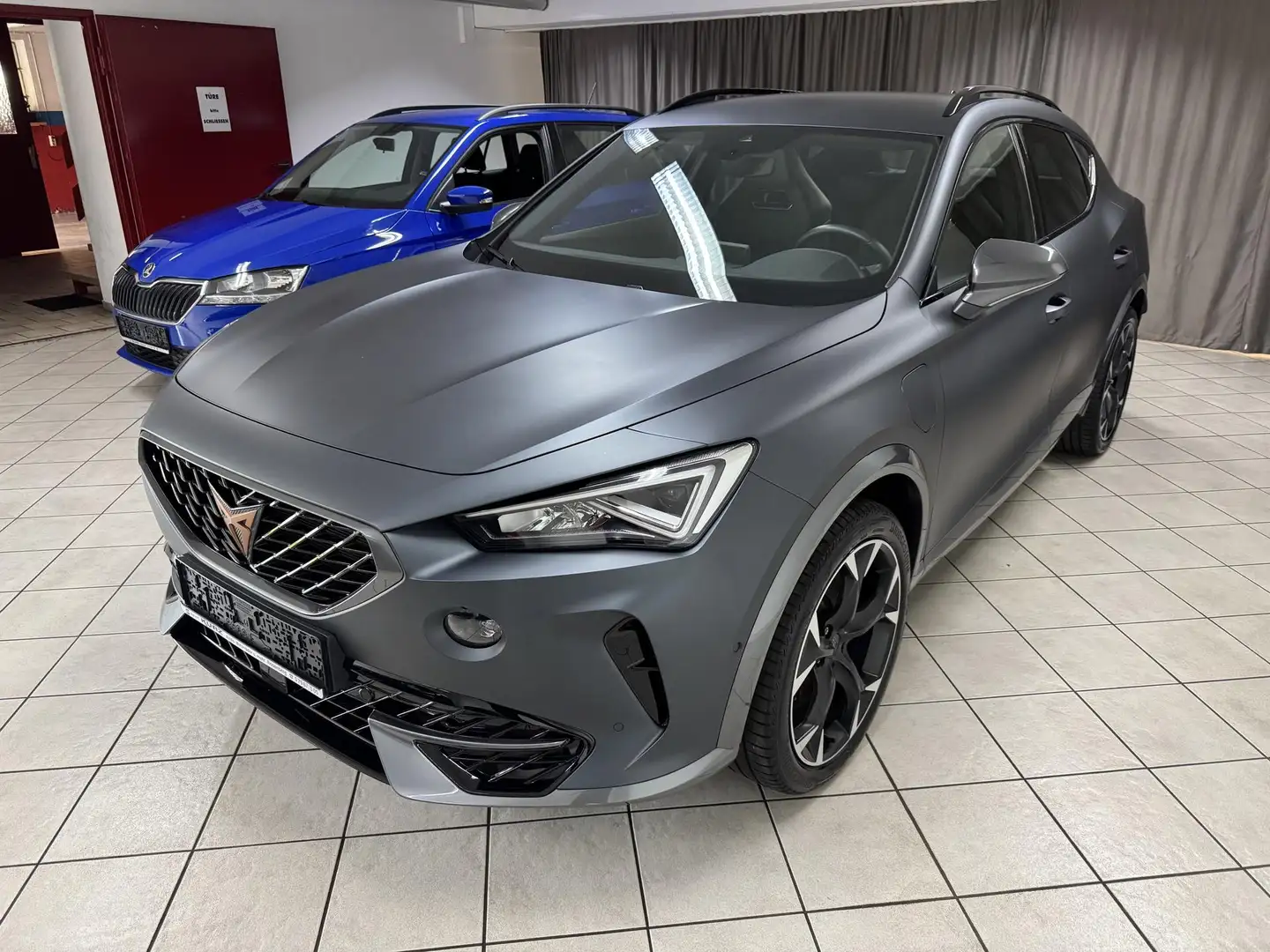 CUPRA Formentor 1.4 e-HYBRID VZ  (245) EL.HECKKLAPPE/19"ALU/SH ... Grau - 2