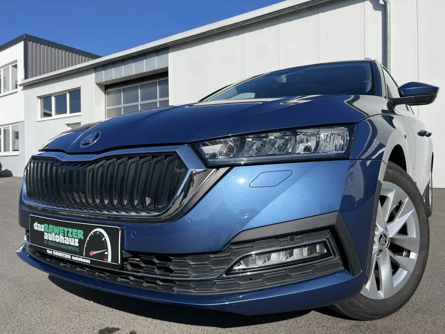 Skoda Octavia Combi 1.5 TSI First Edition 141€ m. 20% Anzahlun Blau - 1